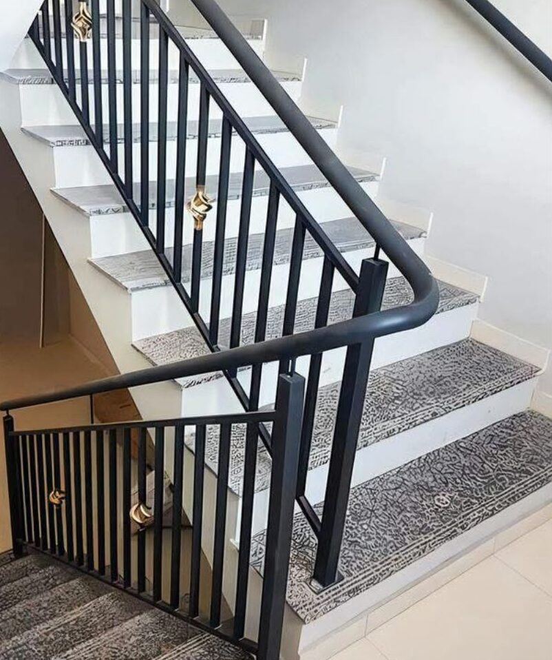 decorated black and gold handrail-09