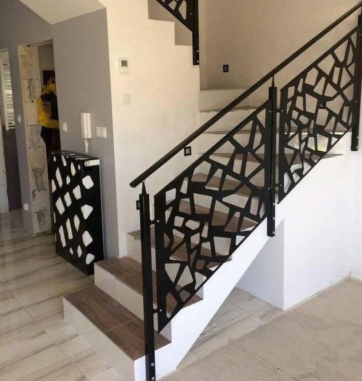 MODERN BLACK LASER CUT HANDRAIL-05